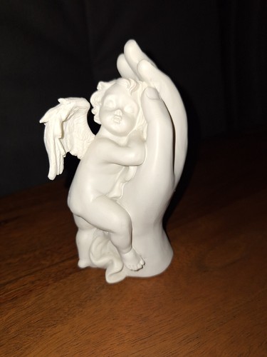kleiner Engel / Schutzengel auf Hand Nippes Figur weiß