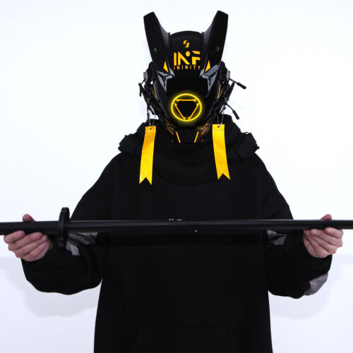 Futuristische Cybermaske mit LED-Leuchten für Cosplay und Techwear Mode - Bild 60 von 80