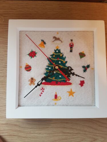 Embroidered Christmas Tree Clock - Picture 1 of 1