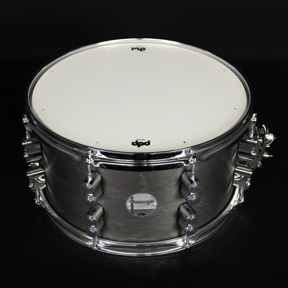 Tambor de arce PDP 13" x 7", acabado de cera negra Foto 2 de 4