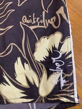 OG Quiksilver Board Shorts X-LONG PINSTRIPE BLACK RED SUPER CLEAN! SIZE M 🔥🔥