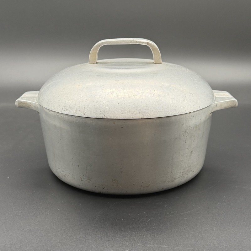 Wagner Ware Magnalite Dutch Oven Model 4248P