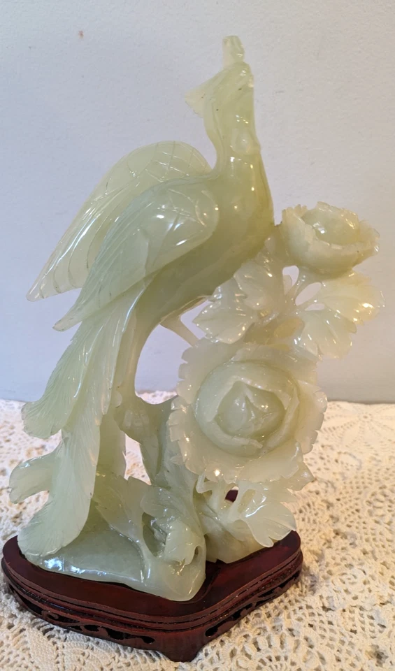Escultura de colección tallada a mano de jade-pájaro fénix y rosalero-con base de madera Foto 2 de 4