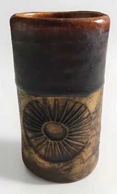 Vintage Bob Dawe Studio Pottery Bud Vase 11 cm Mid Century Sun Burst Motiv