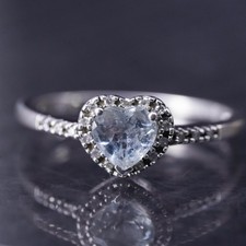 Size 8, vintage sterling silver 925 statement heart ring with blue crystal cz