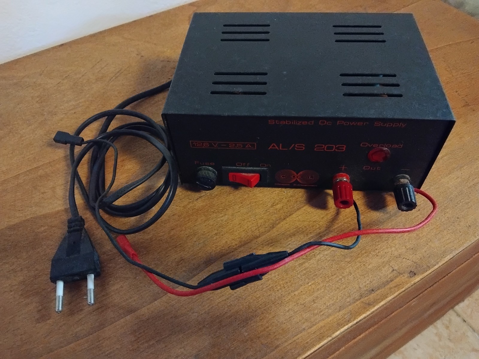 ALIMENTATORE STABILIZZATO COEL AL/S 203 Alimentatore DC stabilizzato 12,6V 2,5A