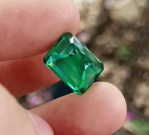 Natural 9.00 Ct+ Flawless Green Emerald Certified Emerald Cut Loose Gemstone - Picture 4 of 5
