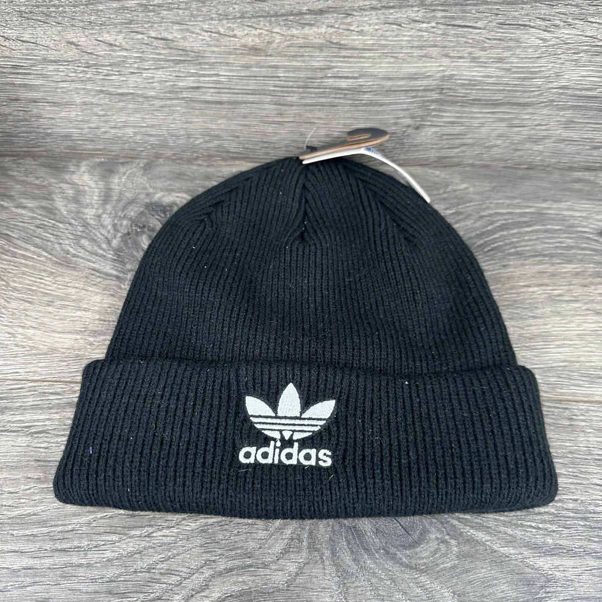 Adidas trefoil shop beanie black