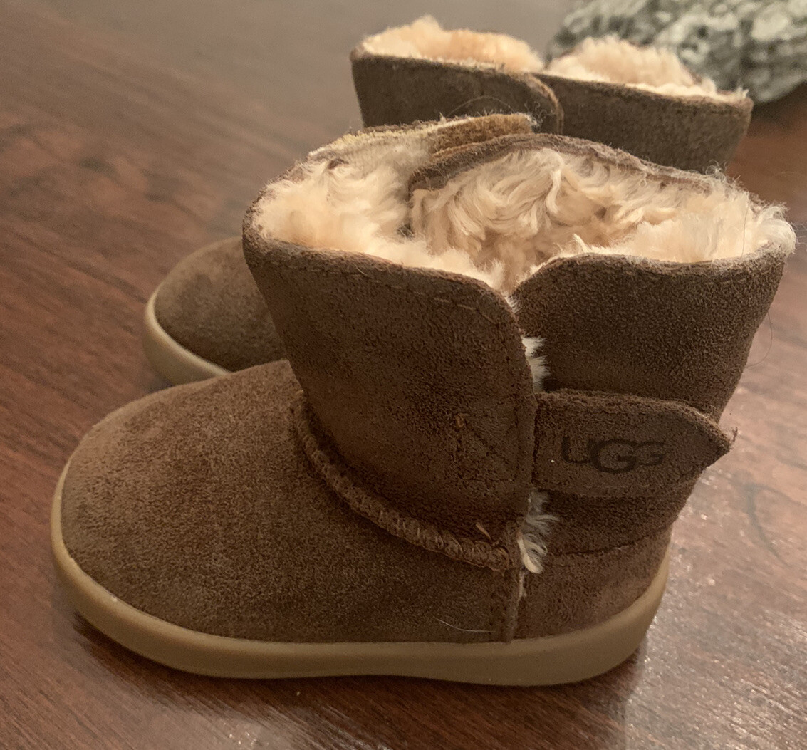 UGG Chestnut brown Erin baby Booties 