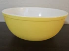 Vtg PYREX Primary Color Bowl 404 Yellow 4 Quart Capacity