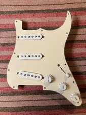 2000s Fender MIM Stratocaster Loaded Pickguar...