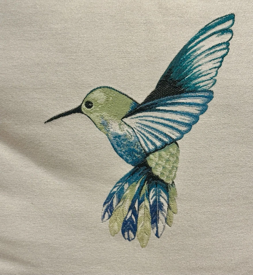 Colibrí bordado 24x24 pulgadas almohada e inserto de polietileno Foto 2 de 4