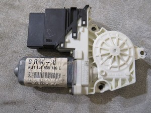 VW Golf 4 IV Motor Fensterheber Fensterhebermotor 1J4839730G HR hinten rechts