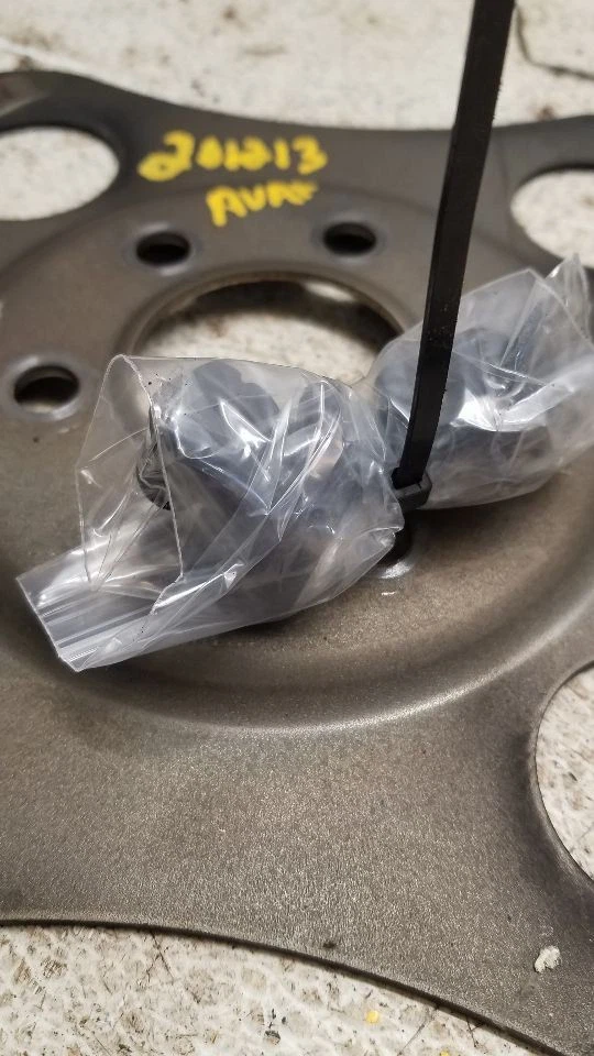 62 CHRYSLER NEWPORT 300 1962 VOLANTE PLACA FLEXIBLE CON PERNOS Foto 2 de 4