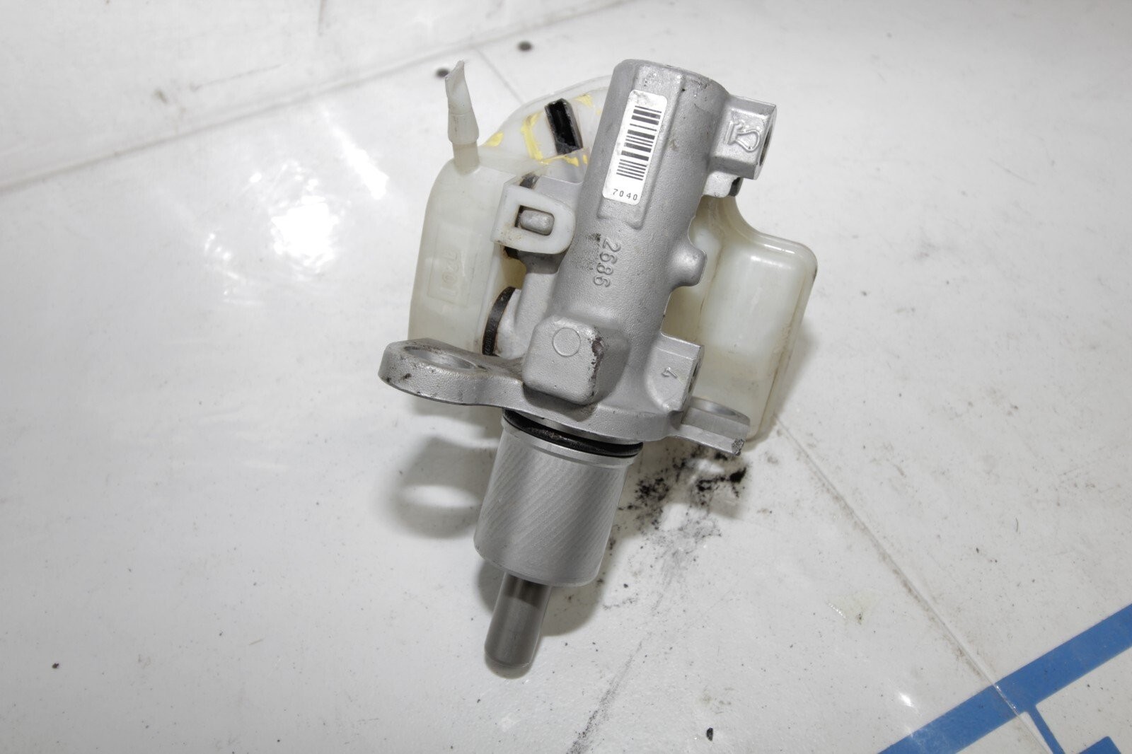 Audi R8 2008-2013 Master cylinder P/N 3D0611301B