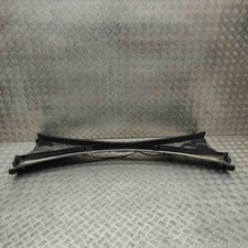 LAND ROVER RANGE ROVER VELAR L560 Scheibenwischerverkleidung vorne J8A2-4105-AD RHD 2018