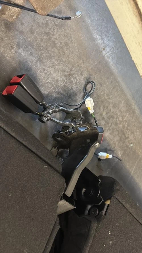 Banquette arriere PEUGEOT 308 2 SW PHASE 2 BREAK - Photo 3/4