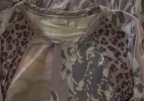 Camicia a tunica LOGO di Lori Golfstein STAMPA MISTA TOP XS NUOVA SENZA ETICHETTE dettaglio collo intrecciato - Foto 2 di 2