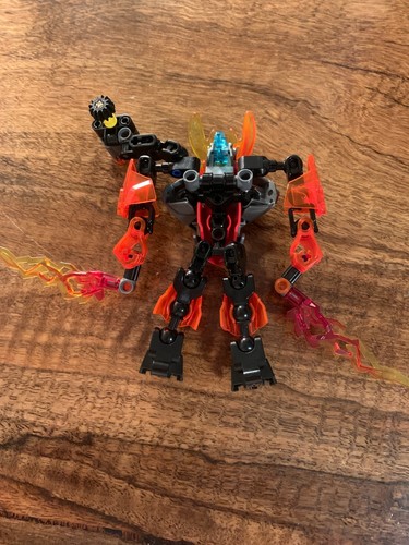 LEGO Bionicle Protectores Set 70783 Protector de Fuego 100% COMPLETO - Imagen 8 de 10