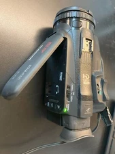 Canon VIXIA HF G21 Full HD Camcorder with Adorama Slinger carrying case