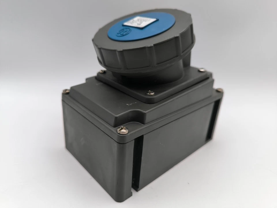 Pass & Seymour PS430R9-W Watertight Pin & Sleeve Receptacle 30A 250V 4W 3P 3PH - Image 3 of 4