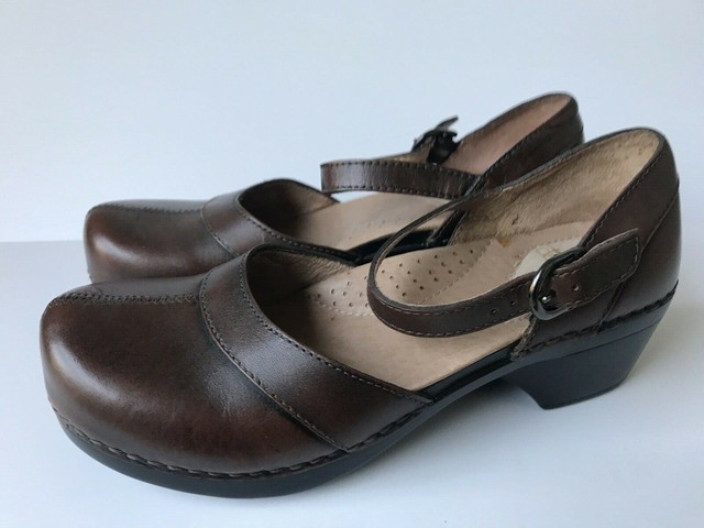 Anarchic Kitty Mary Janes | Cat shoes, Shoes, Mary janes