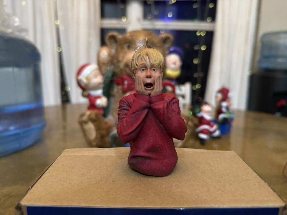 Hand-Painted 3D Resin Printed Home Alone Christmas Ornament Set - Image 4 of 4