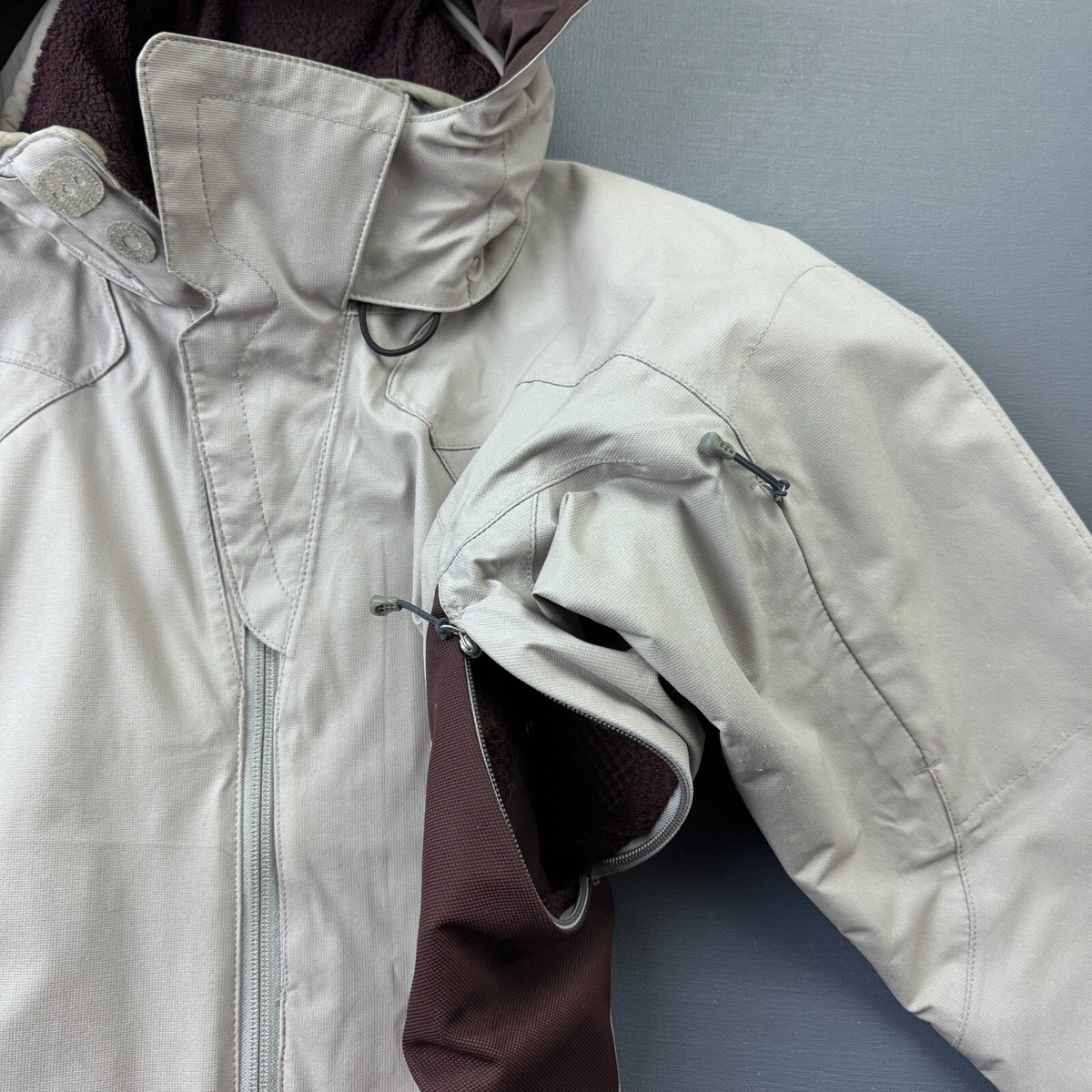 Patagonia H2No Waterproof Jacket Women's XS, Hooded, Zip Pockets