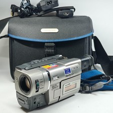 Sony Handycam CCD-TRV48E Video8 XR Camcorder 20x Zoom NightShot + Charger & Bag