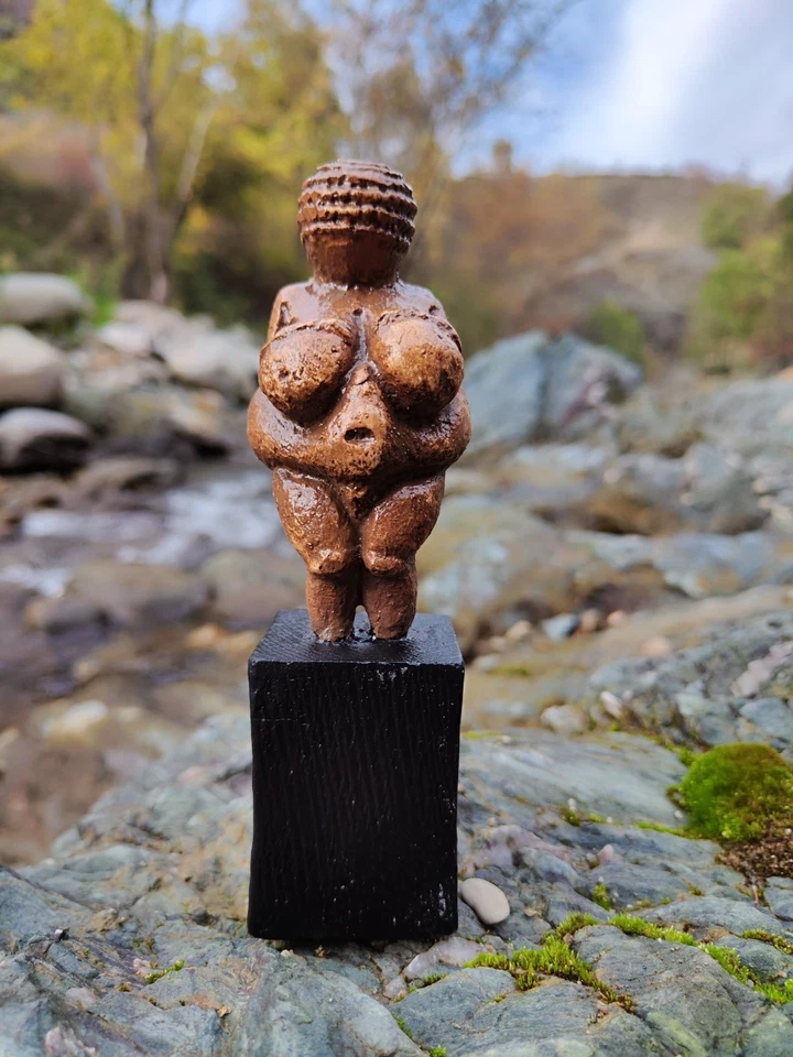 Venus de Willendorf réplica Foto 2 de 4