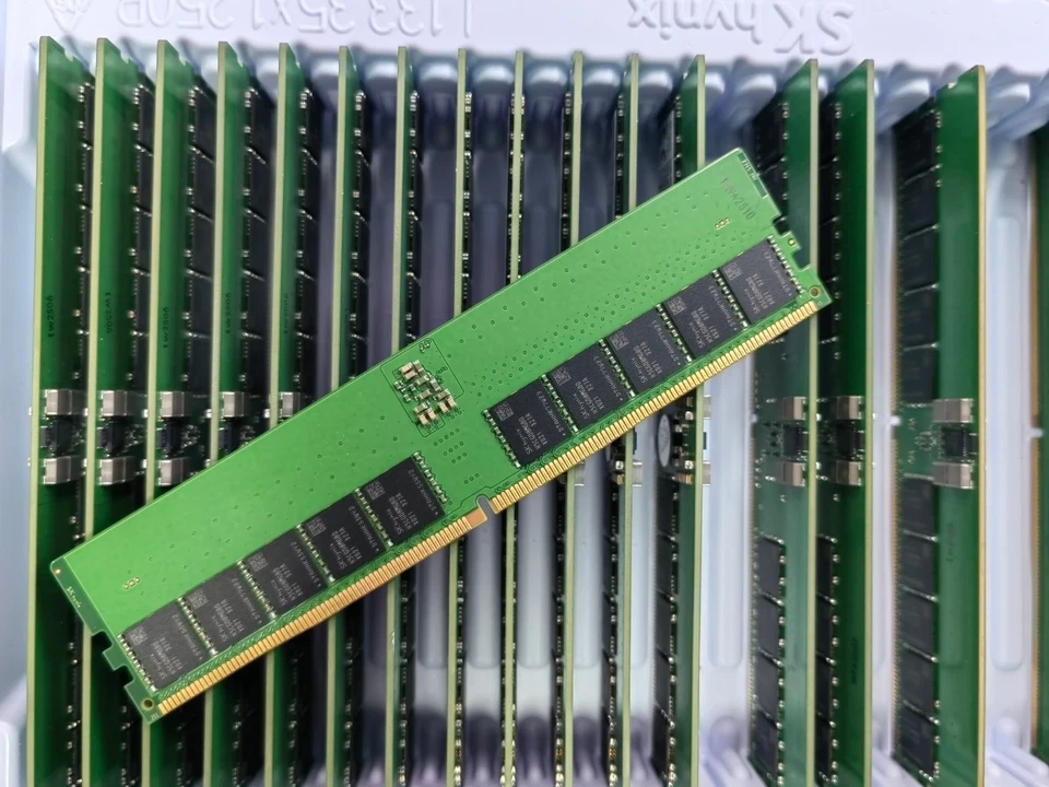 SK hynix 48GB DDR5 5600 ECC EC4 UDIMM RAM 2Rx8 PC5-5600B-EE0 HMCGY8MGBEB2B256N - Image 2 of 2