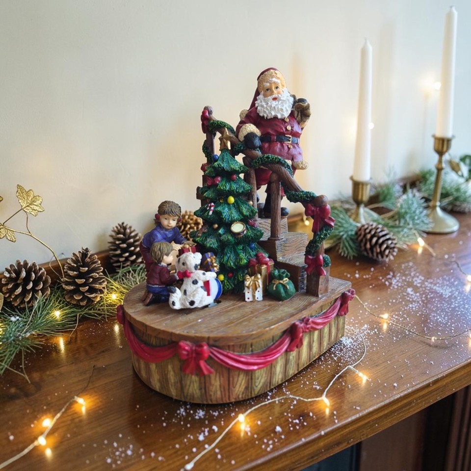 Vintage San Francisco Music Box Company Animated  Musical Santa Tree 31-39292-4