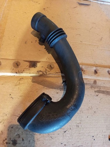 BMW 5 E39 1999 Diesel 135kW Ansaugrohr Ansaugschlauch Turbolader 7786002