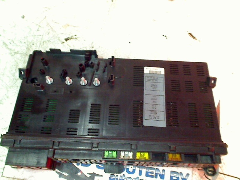 BOITIER FUSIBLES BMW X5 (E53) SUV 3.0d 24V (M57D30(306D1)) 2002