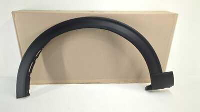 New OEM Genuine Ford LH Front Fender Molding 2020-2024 Explorer