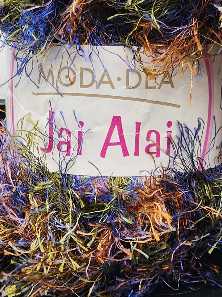 3 SKEINS/BALLS OF (DISCONTINUED) MODA DEA JAI ALAI YARN - 2 Velvet & 1 Raffia - Image 2 of 4