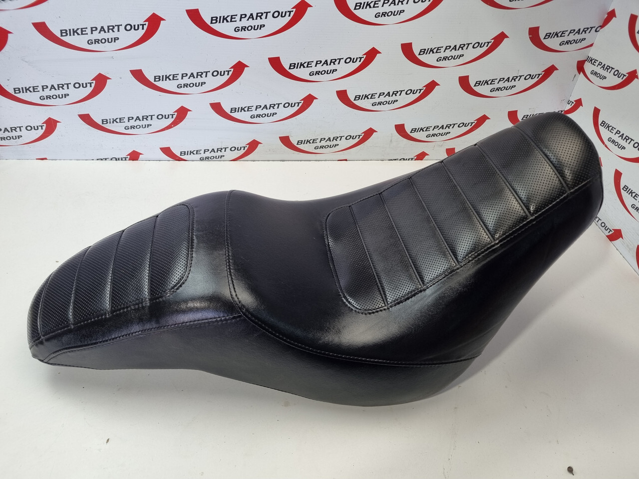 Seat Harley Davidson M8 Softail Low rider 18-20 52000358 | eBay