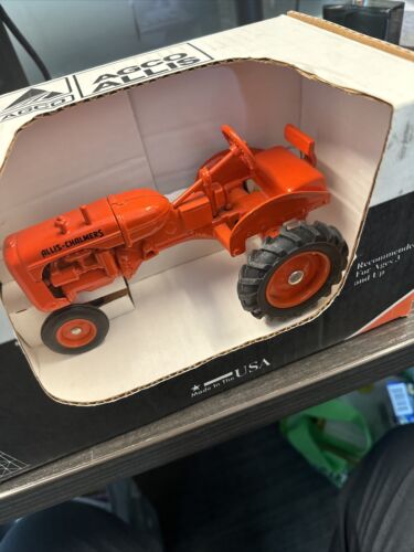 Allis Chalmers C 1/16 Diecast FT-0498 Tractor Replica Collectible - Picture 3 of 8