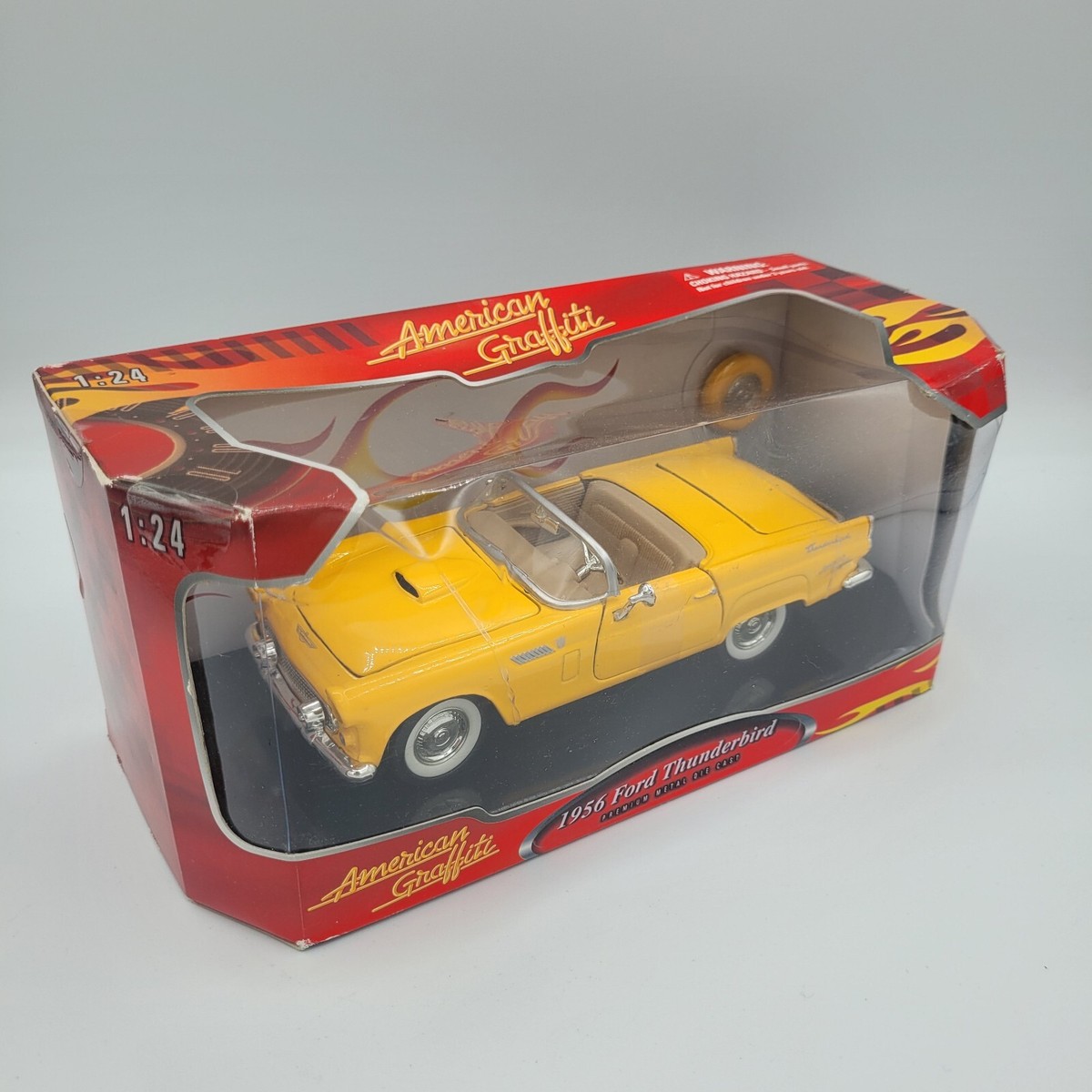 MotorMax American Graffiti 1956 Ford Thunderbird 1:24 Scale MotorMax American Graffiti 1956 Ford Thunderbird 1:24 Scale