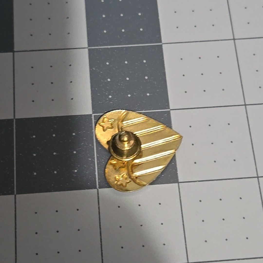 USA Red White Blue Sparkle Hear Shaped Metal 1 Inch Vintage Pin 80s