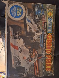 Scalextric Grand Prix 8 Boxed Set Vintage in good condition x