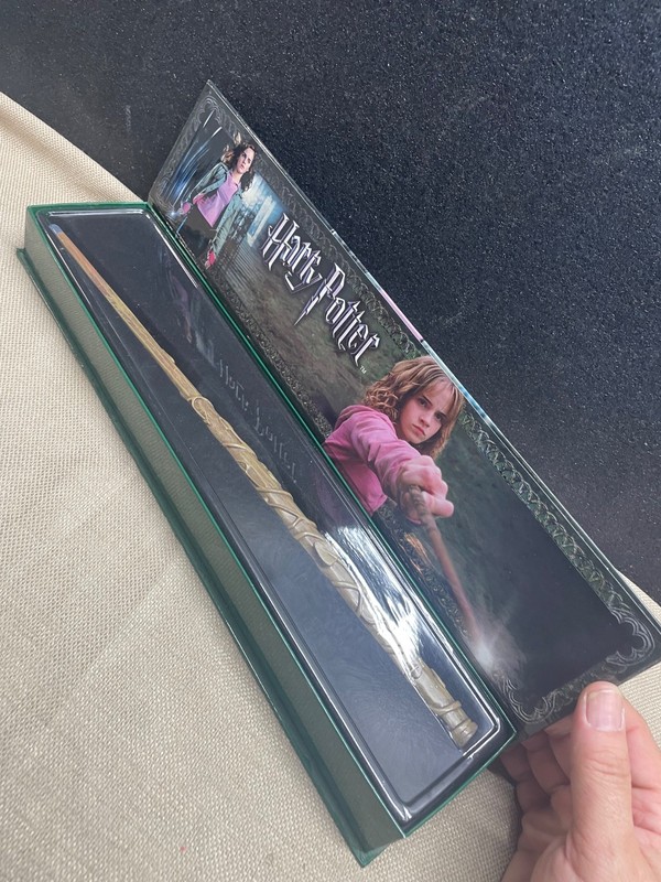 Noble Collection Harry Potter Hermione Granger's Wand With Illuminating Tip