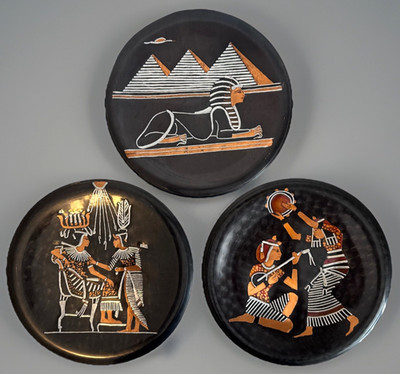 3 VTG Egyptian Brass Wall Plate Set Dish Handmade Sphinx Pyramids Art 9.75'' Dia
