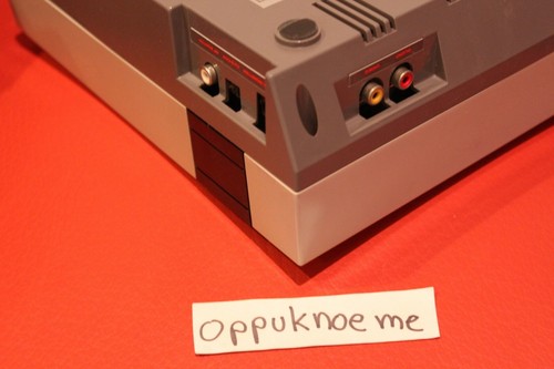 Nintendo Entertainment System Console and Controller Pre-owned used collectors - Picture 8 of 8