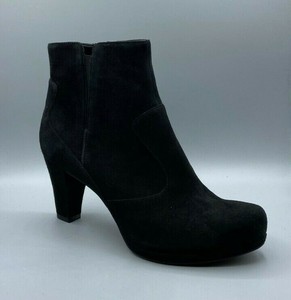 clarks chorus voice black suede