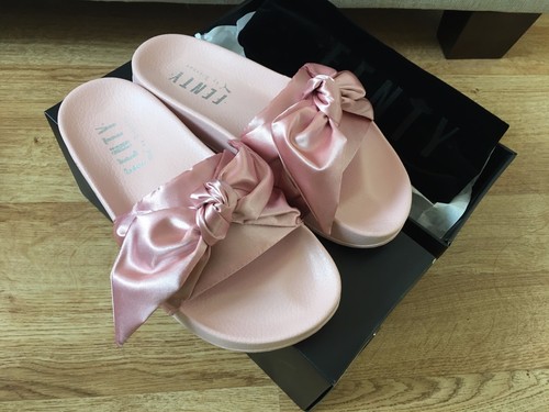 PUMA X RIHANNA LEADCAT FENTY BOW SLIDE PINK UK4 EU37