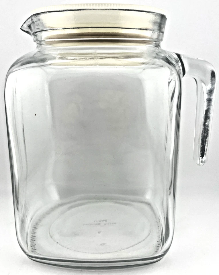 Bormioli Rocco Clear Glass Water Pitcher With Lid Square 80 Oz Italy - Image 2 of 4