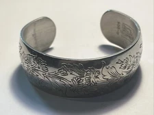 Kirk Stieff Chrysanthemum Cuff Bracelet Pewter 900-11 Floral Engraved Silver