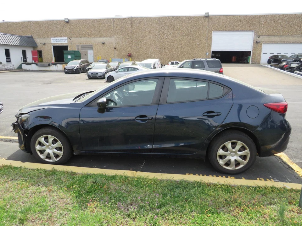 14 15 16 17 18 MAZDA 3 CAPÓ Foto 4 de 4
