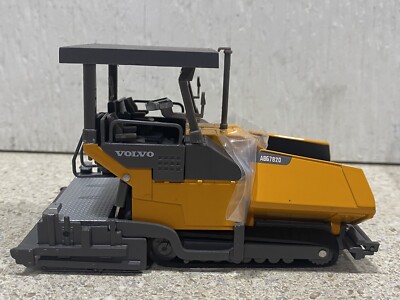 Motorart 1/50 Scale Volvo AB67820 Track Asphalt Paver - NIP